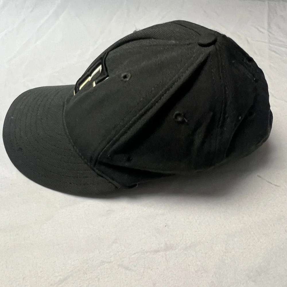 New Era Texas Rangers MLB Black on Black Fitted 59Fifty‎ Hat Cap Size 7 1/4